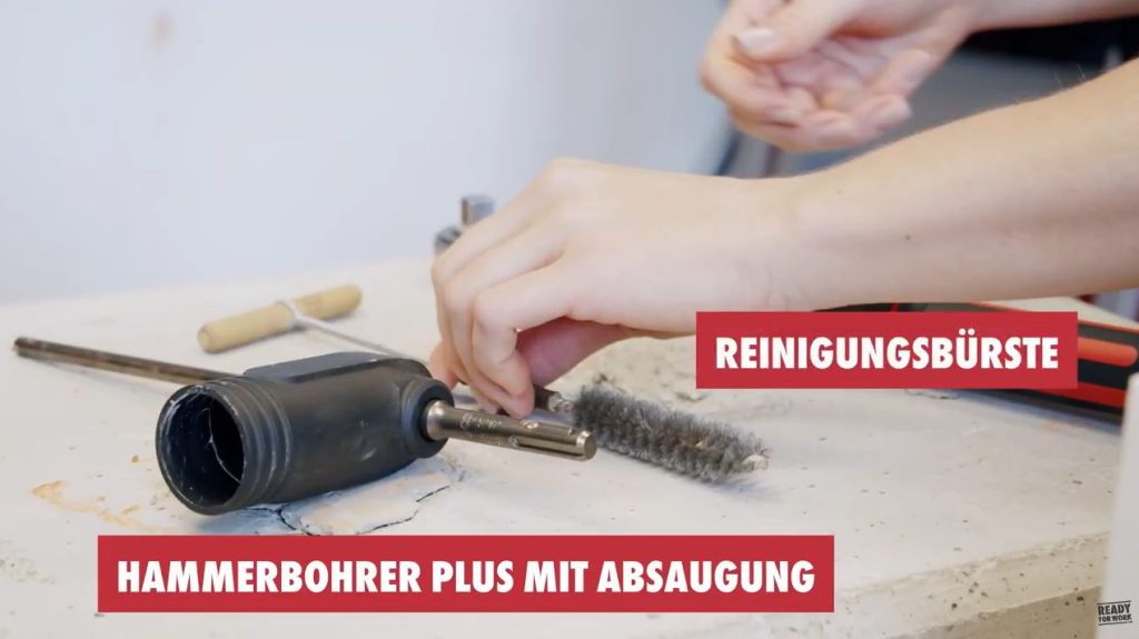 Werkzeuge zur Bohrloch-Reinigung: Hammerbohrer Plus mit Absaugung, Reinigungsbürste