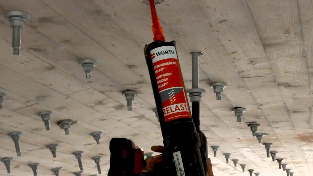 Eingebaute Querkraftverstärkung mit Verbundankerschraubensystem RELAST® von Würth