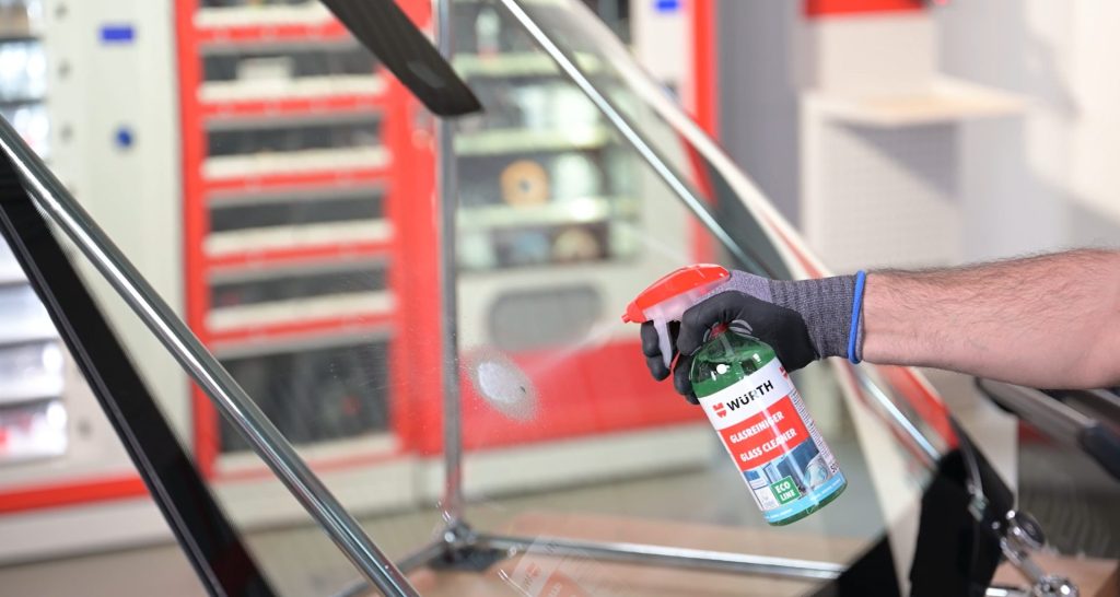 1 Oberfläche reinigen