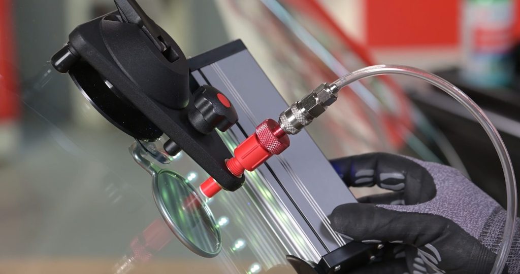 14. Harz aushärten: UV-Härten unter Druck