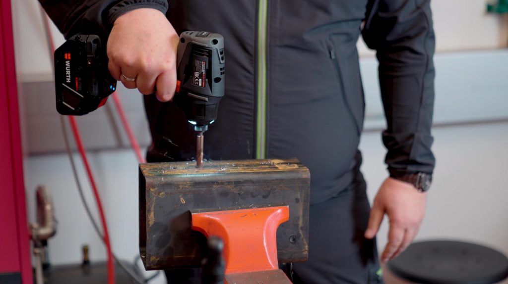 Akku-Schlagschrauber ASS 18-1/2 Zoll COMPACT M-CUBE & Spiralbohrer SMART STEP EU+ HSCo nanoProtect